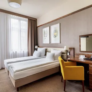 Golden Tulip Center Hotel